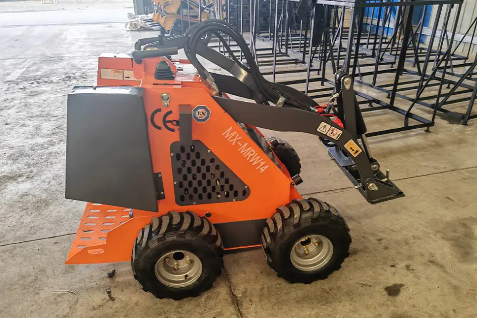 Chinese Mini Steer Skid Loader On Display At The Manufacturer Factory 3