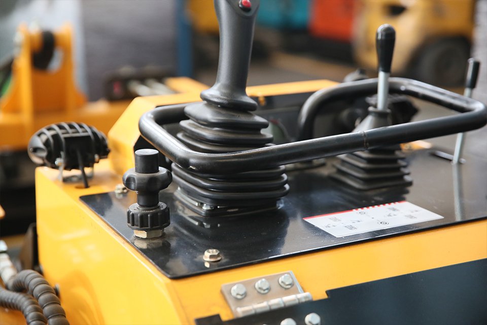 China-mini-skid-steer-loader-fabricante-fábrica-6